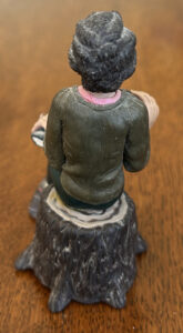 Mom birdwatching, from the back, Fimo